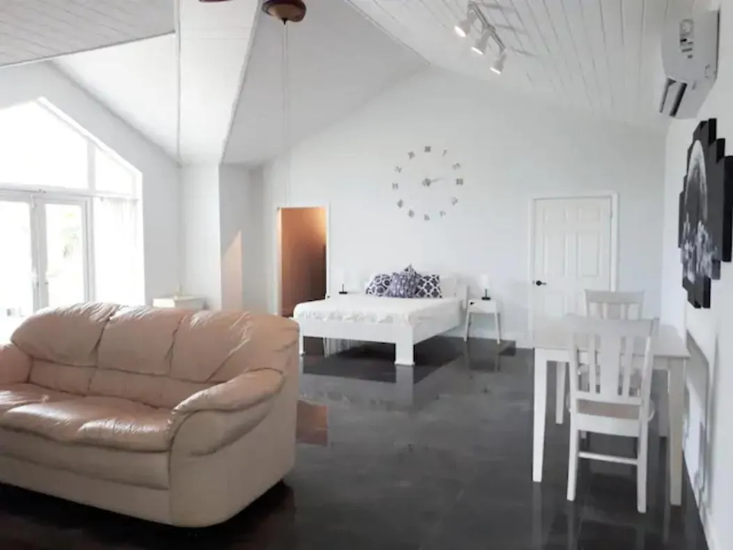 拿骚 Secluded And Modern Beachfront House酒店 0*,
